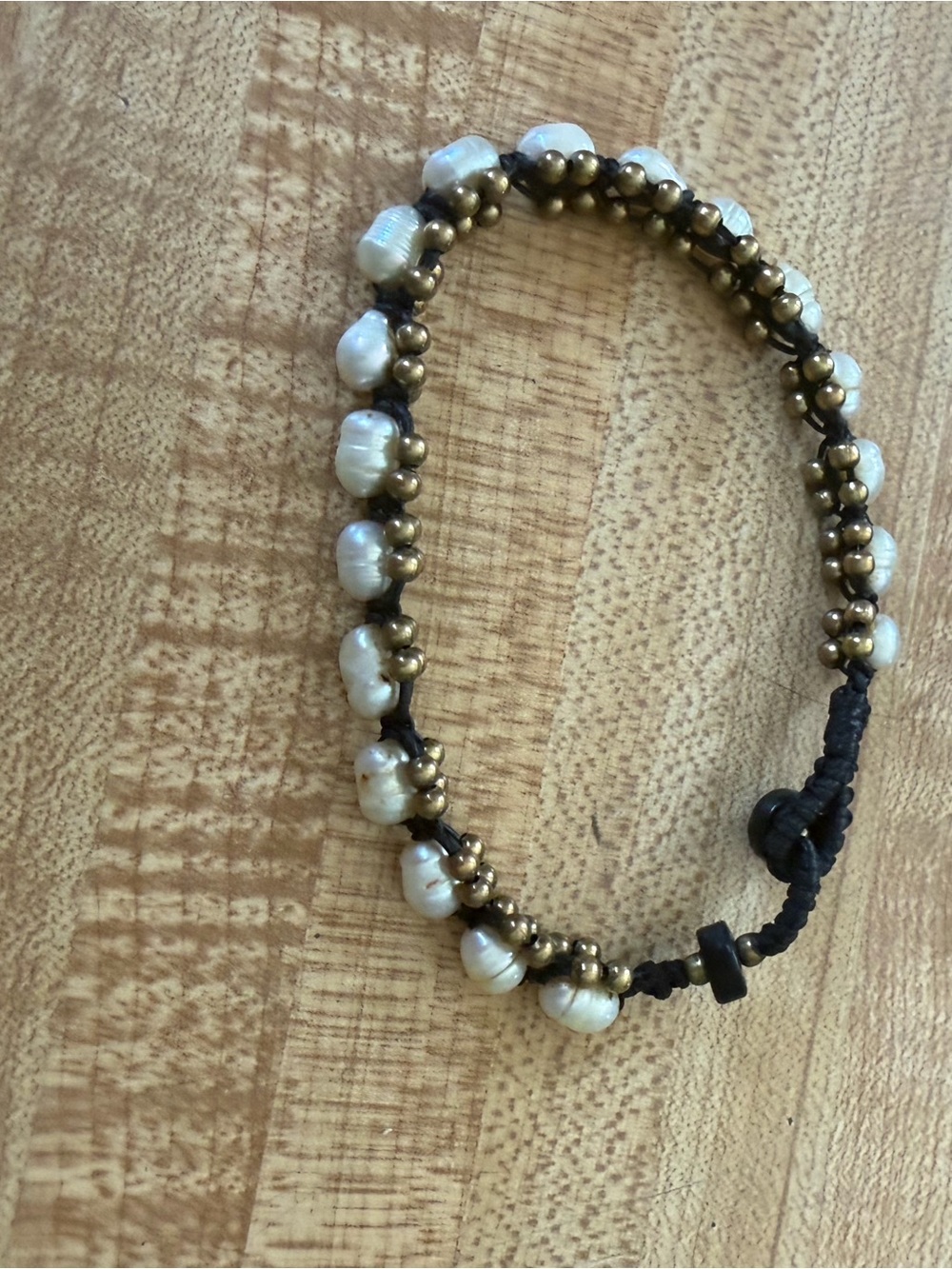 Handcrafted Pearl and Brass Bead Bracelet - Cream & Gold